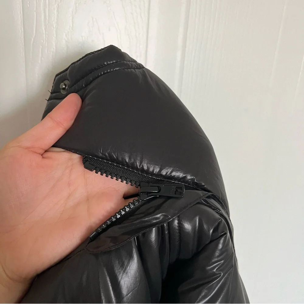 Reebok Black Jacket with Purple Highlights Reversible - Picture 12 of 12